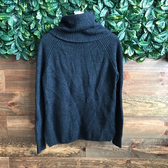 CLUB MONACO Dark Grey Wool Sweater - M - Picture 2 of 8